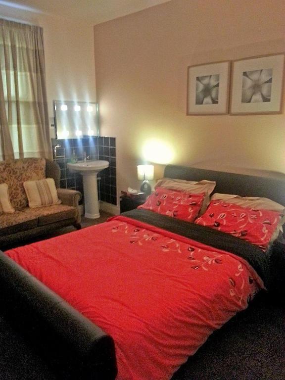 Highcroft Guest House Coventry Zewnętrze zdjęcie