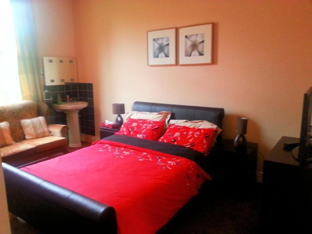 Highcroft Guest House Coventry Zewnętrze zdjęcie