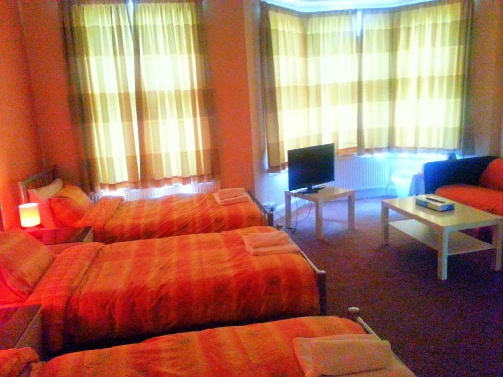 Highcroft Guest House Coventry Zewnętrze zdjęcie